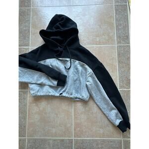 Divided H&M Crop sweat hoodie women size‎ S